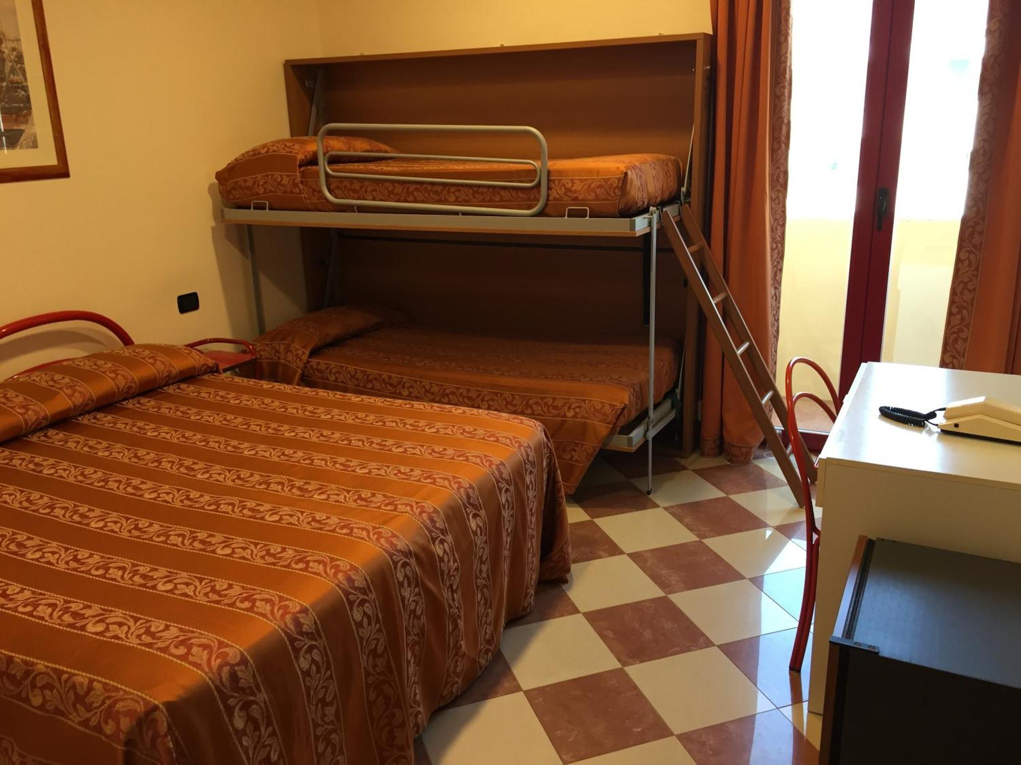 Hotel Fiorella Senigallia Oda fotoğraf
