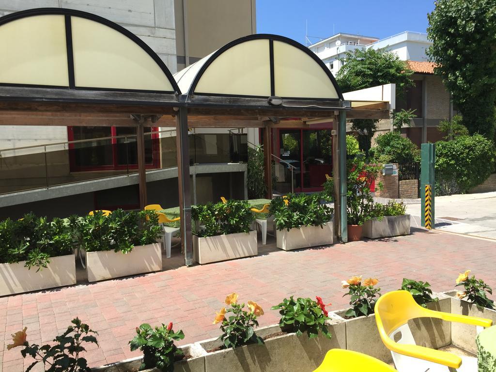 Hotel Fiorella Senigallia Dış mekan fotoğraf